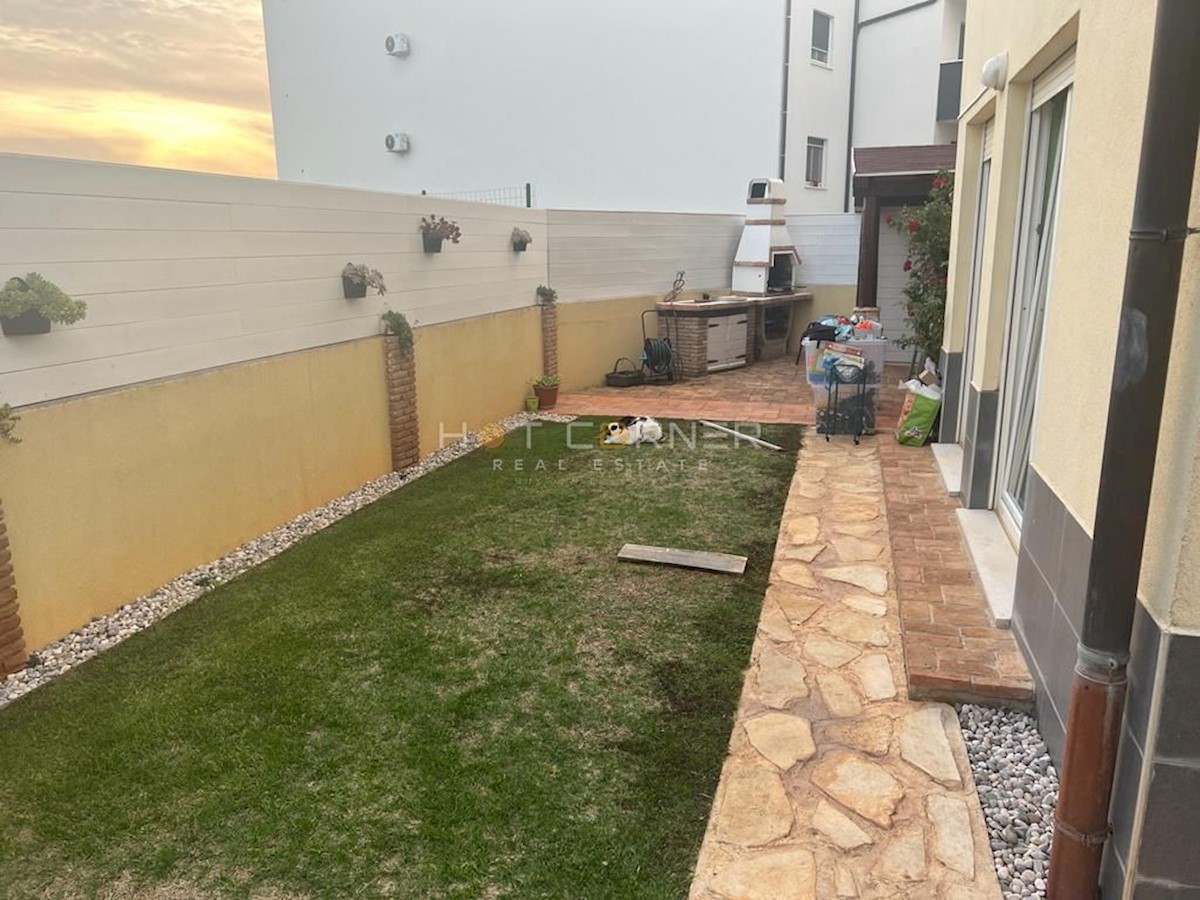 Appartamento Valdebek, Pula, 69m2