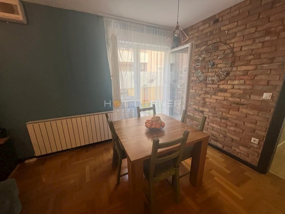 Appartamento Valdebek, Pula, 69m2