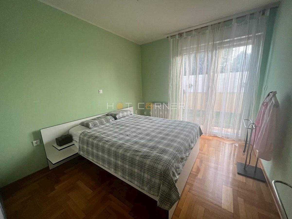 Appartamento Valdebek, Pula, 69m2