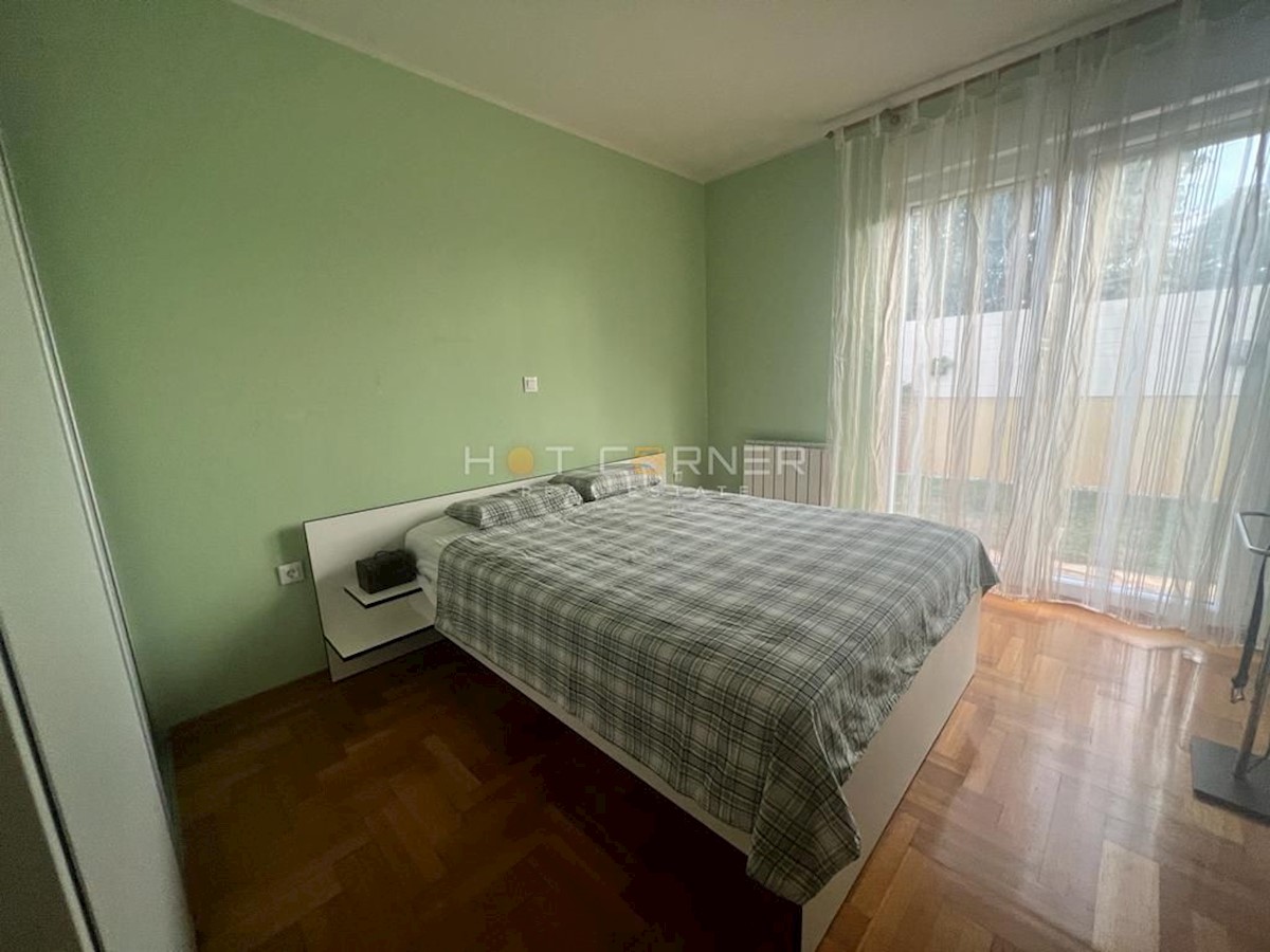 Appartamento Valdebek, Pula, 69m2