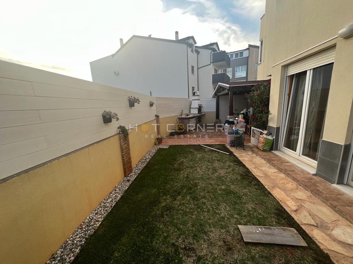 Appartamento Valdebek, Pula, 69m2