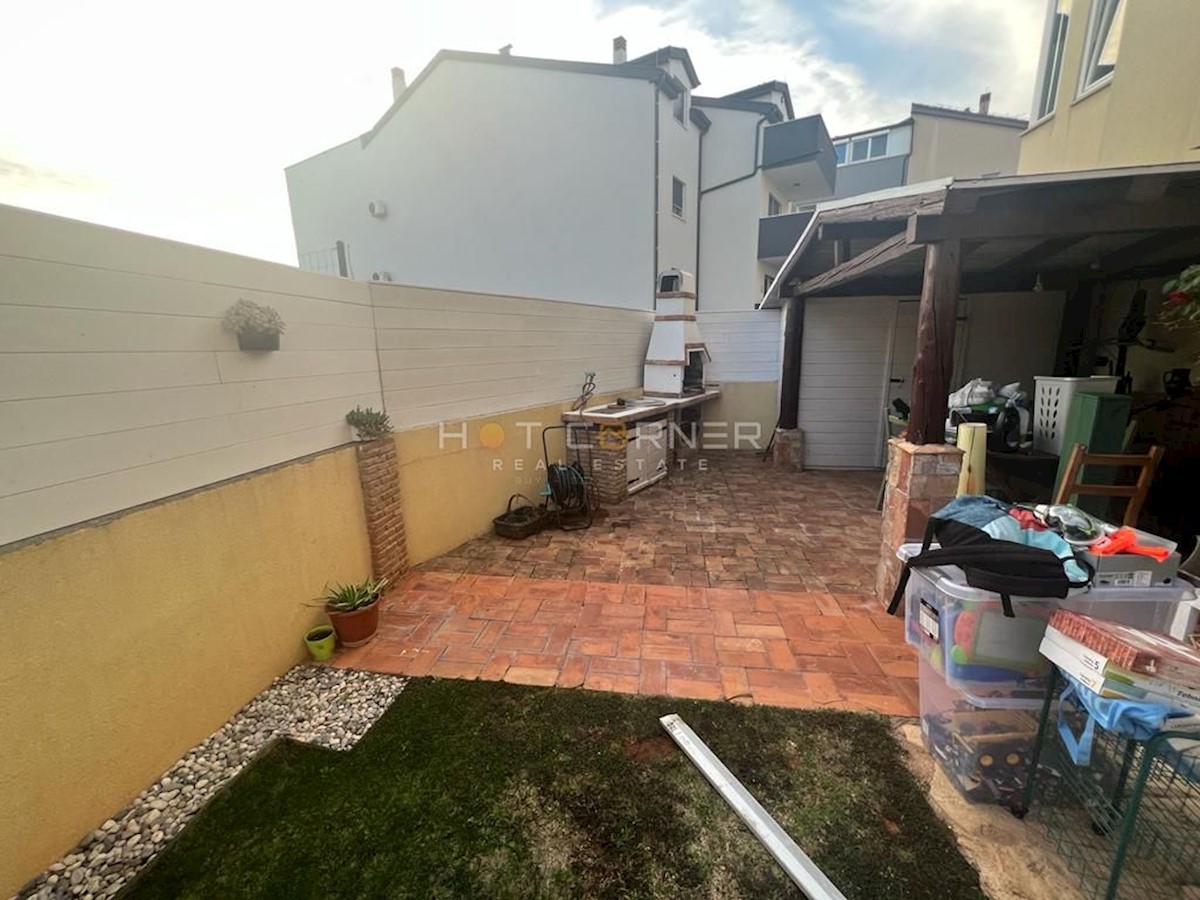 Appartamento Valdebek, Pula, 69m2