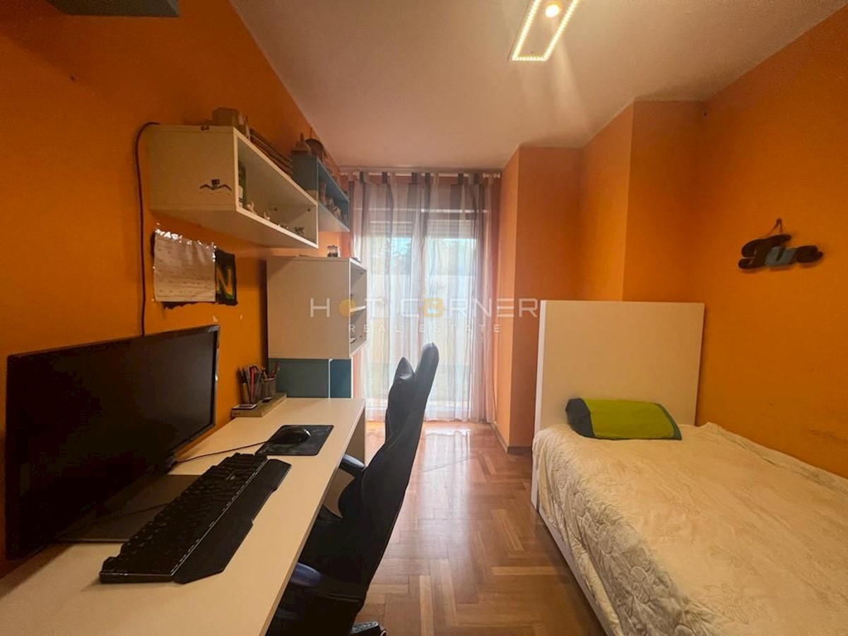 Appartamento Valdebek, Pula, 69m2