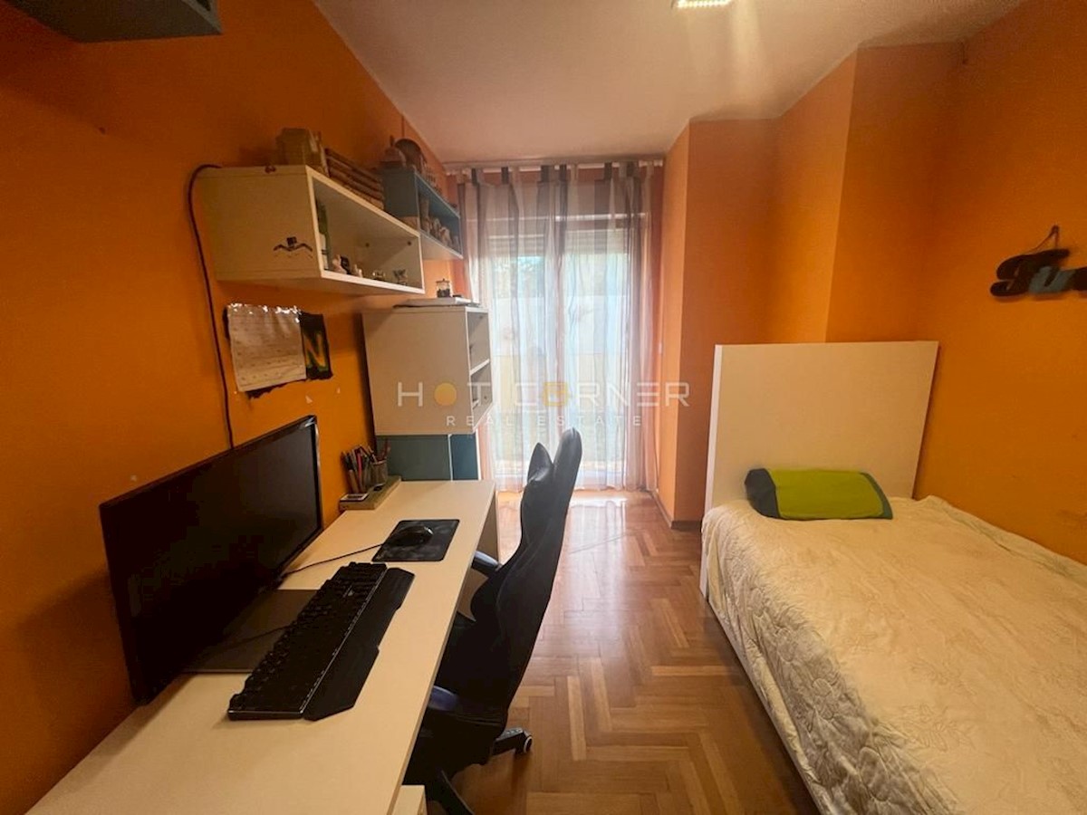 Appartamento Valdebek, Pula, 69m2