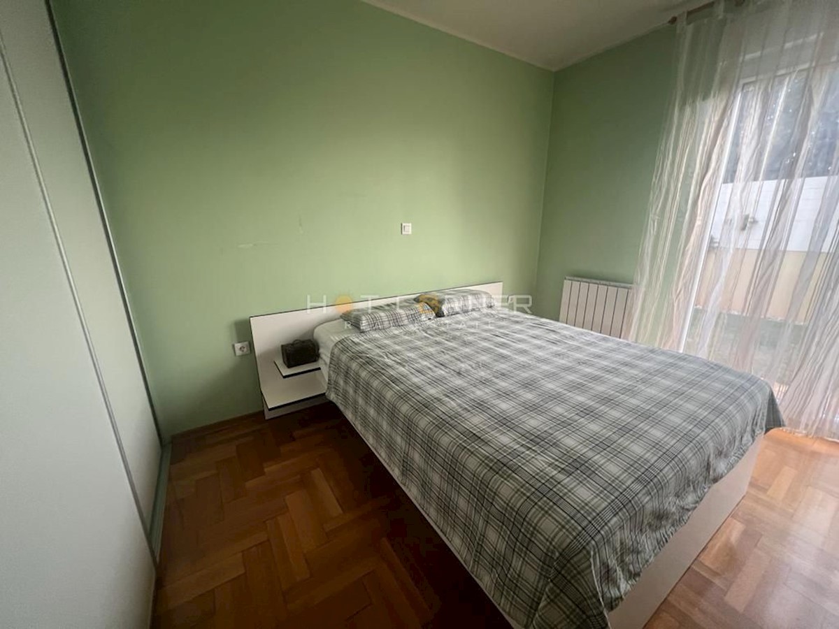 Appartamento Valdebek, Pula, 69m2