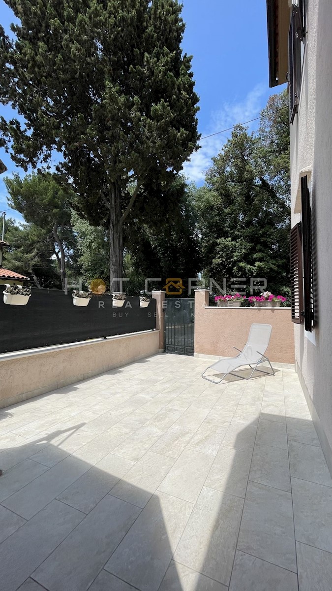 Stoja, lussuoso appartamento con giardino, a 250 metri dal mare CALL → +385993242295