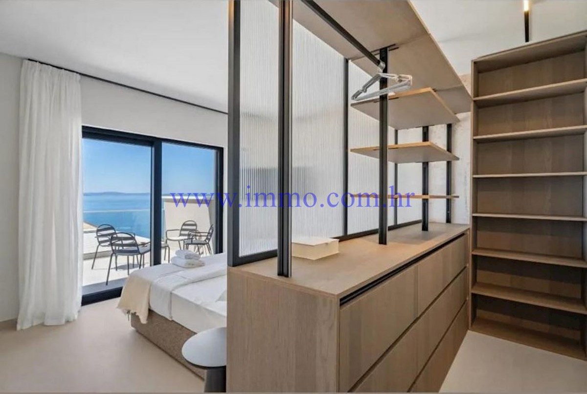 BELLISSIMA NUOVA VILLA VICINO A SPALATO