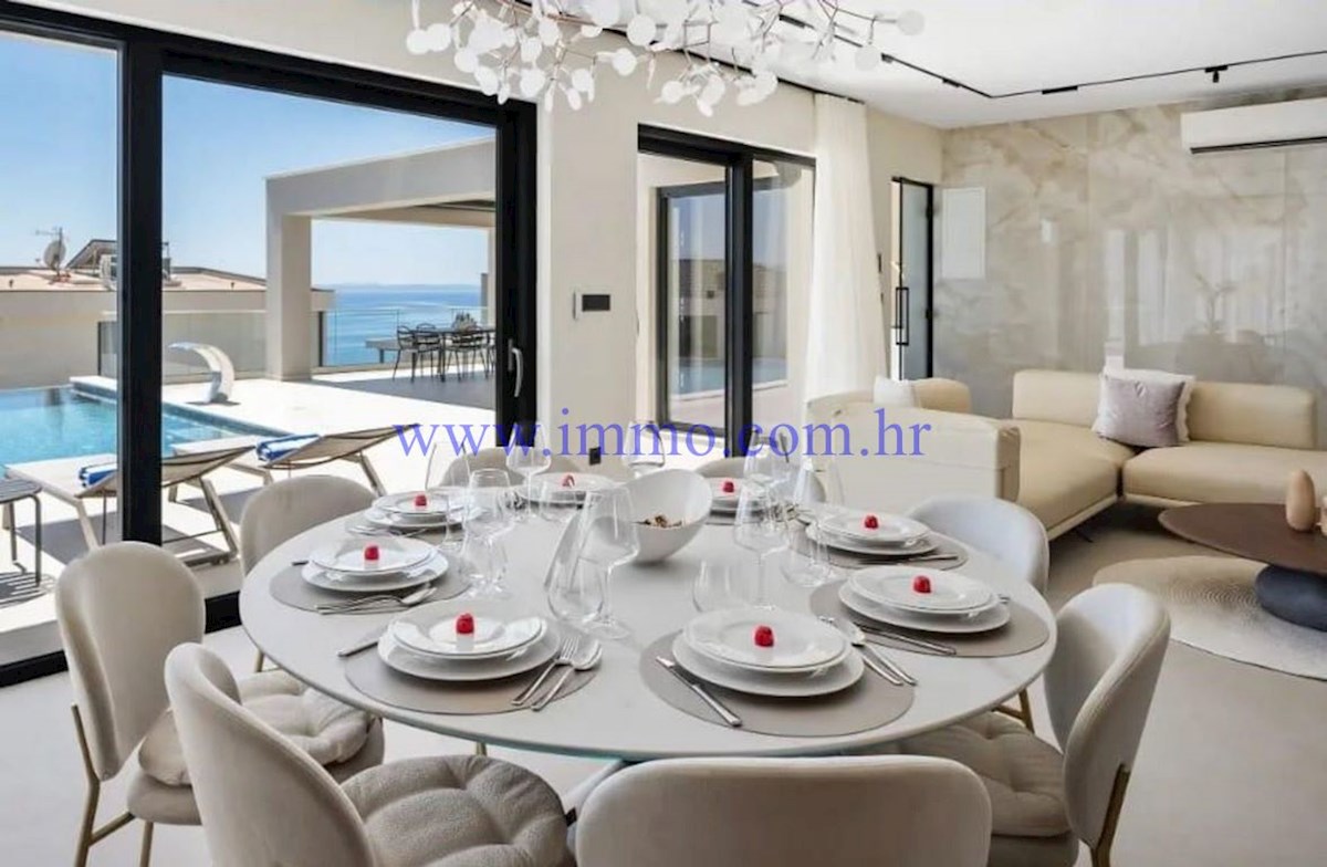 BELLISSIMA NUOVA VILLA VICINO A SPALATO