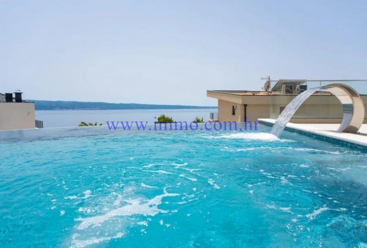 BELLISSIMA NUOVA VILLA VICINO A SPALATO