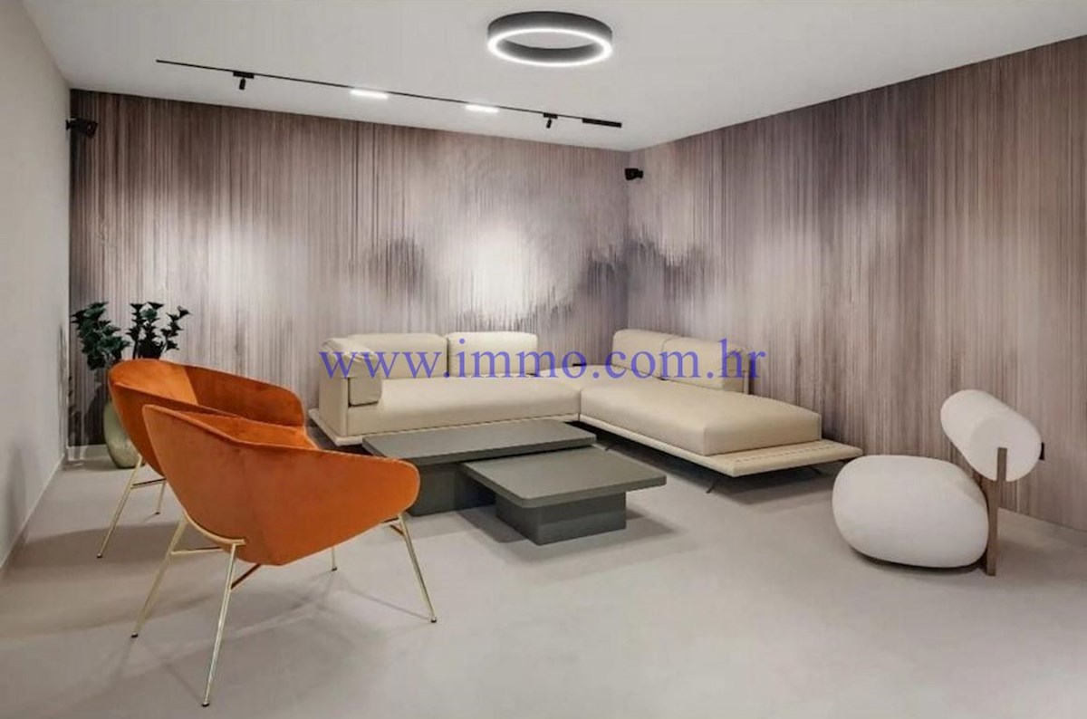 BELLISSIMA NUOVA VILLA VICINO A SPALATO