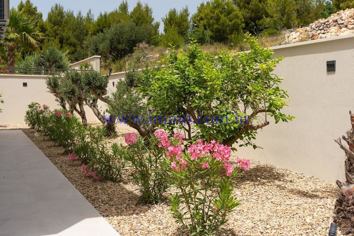 BELLISSIMA NUOVA VILLA VICINO A SPALATO