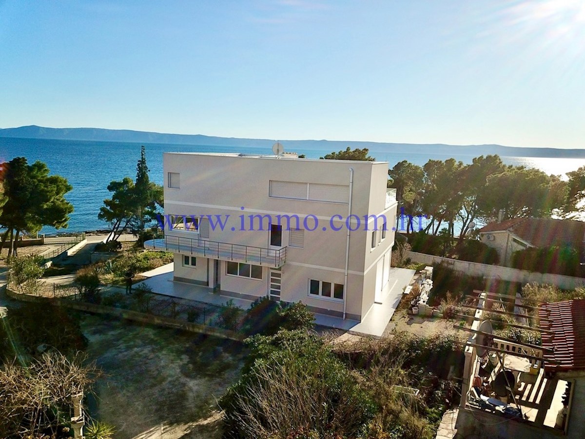 NUOVA VILLA VICINO AL MARE