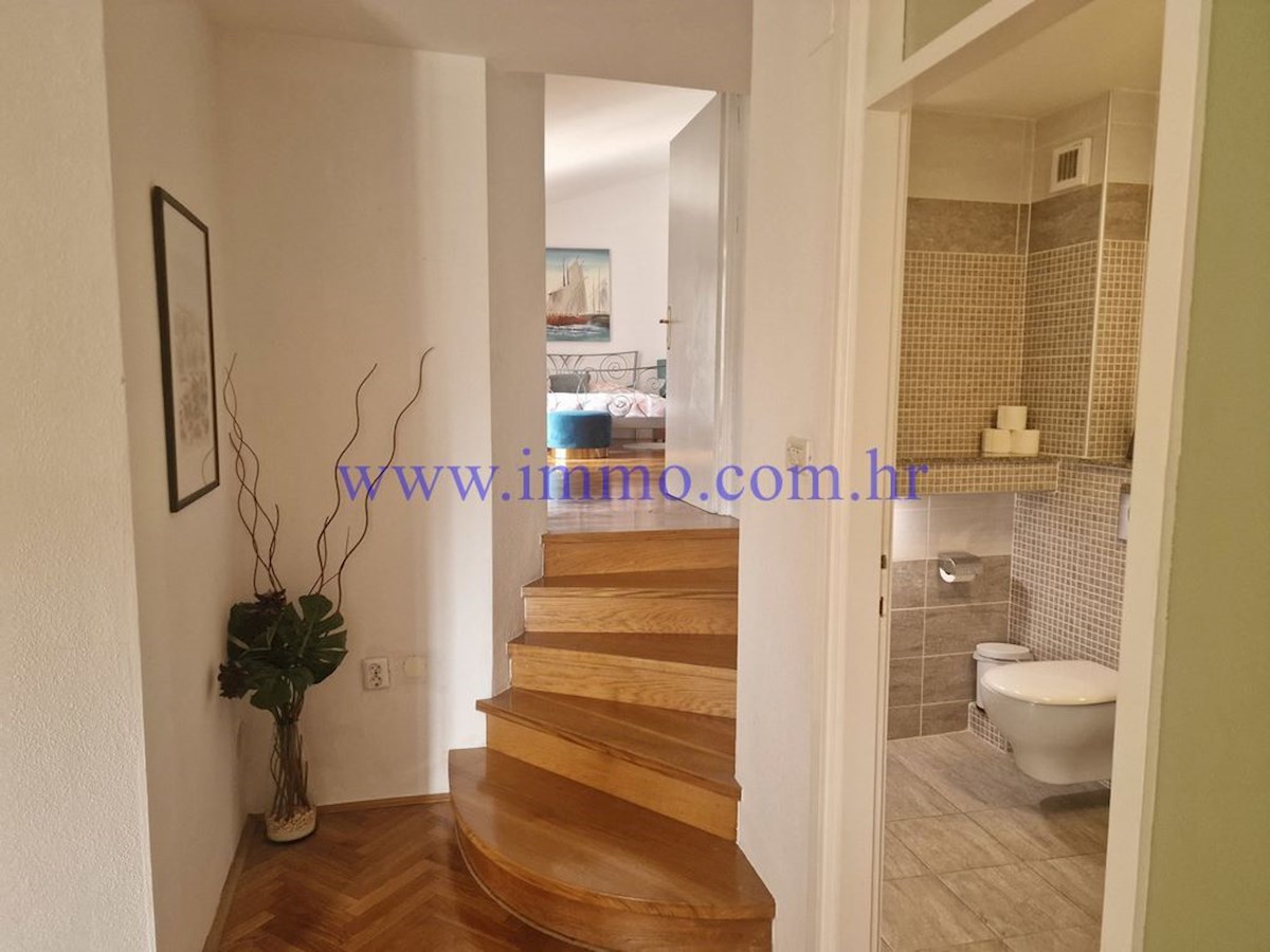 PROPRIETÀ UNICA NEL CENTRO DI SPALATO
