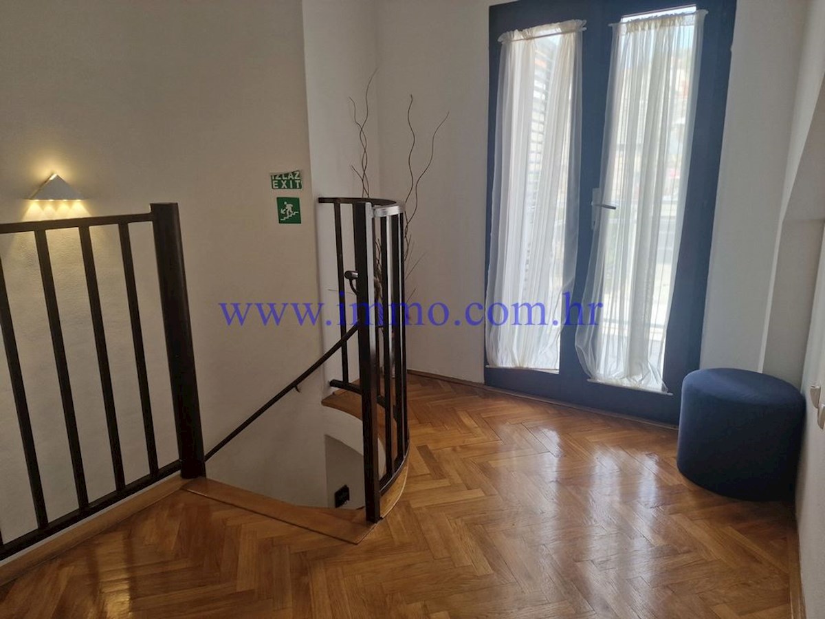 PROPRIETÀ UNICA NEL CENTRO DI SPALATO