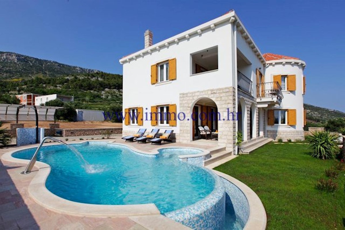 CONFORTEVOLE ED ELEGANTE VILLA A BOL, BRAC