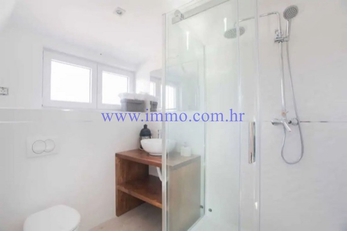 BELLA PROPRIETÀ NEI DINTORNI DI ŠIBENIK