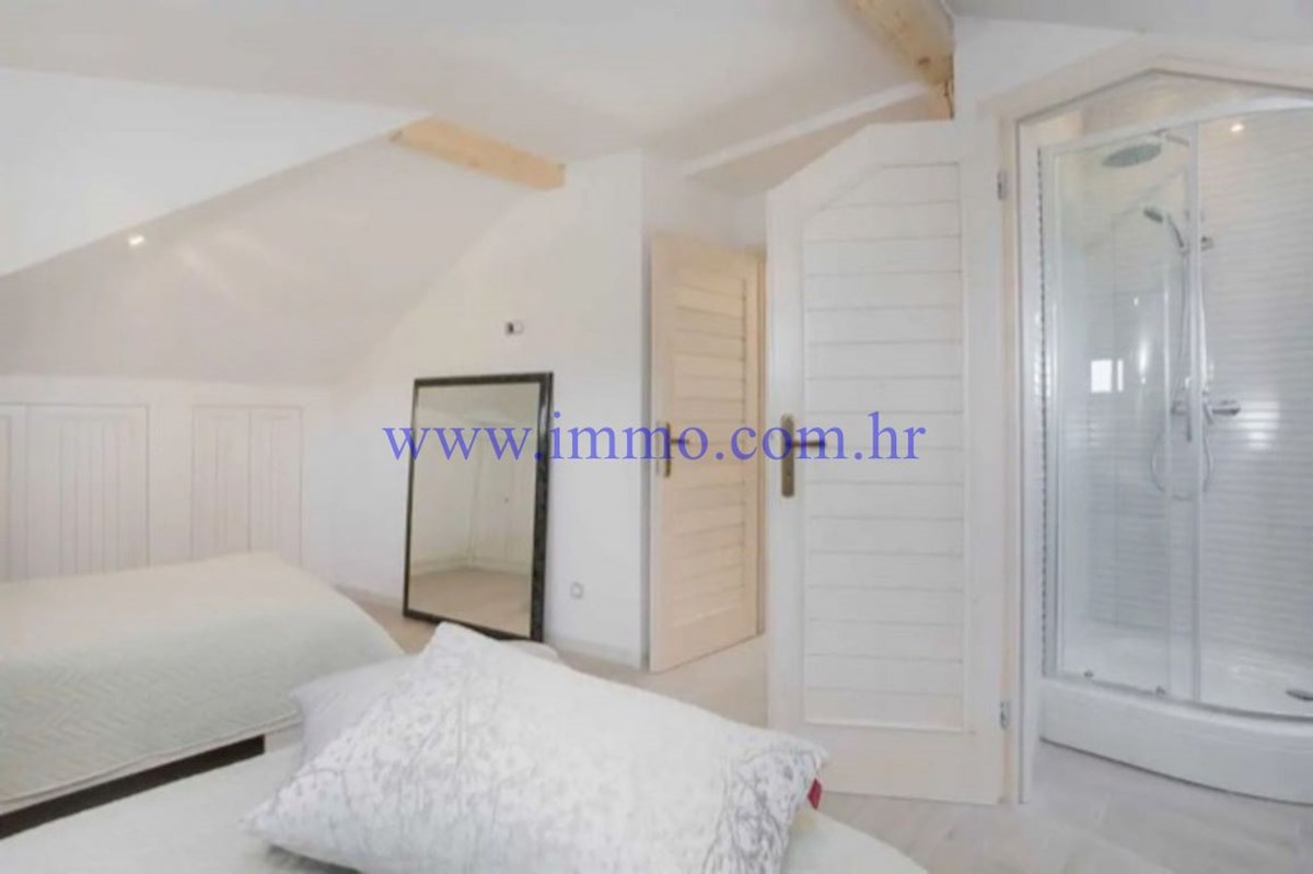 BELLA PROPRIETÀ NEI DINTORNI DI ŠIBENIK