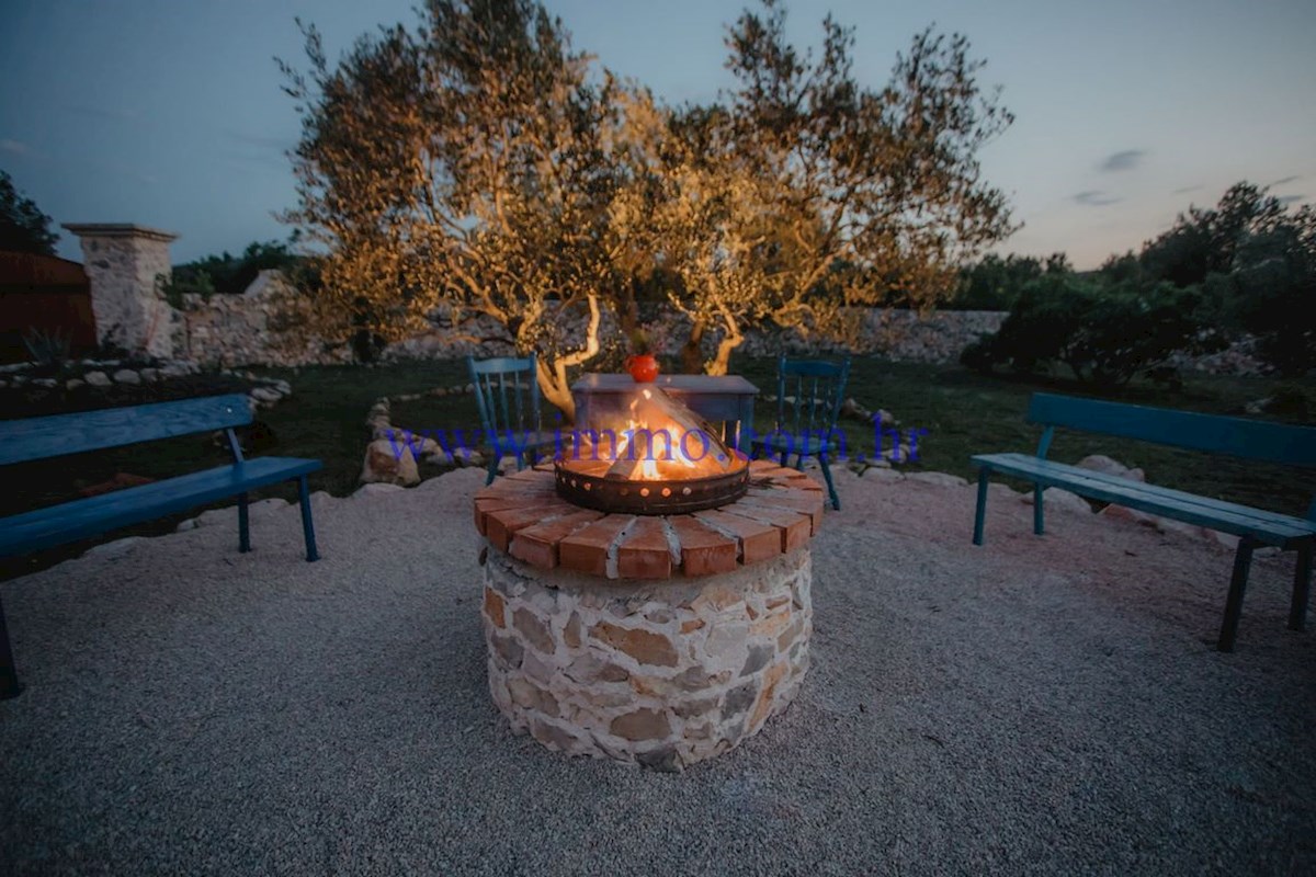 BELLA PROPRIETÀ NEI DINTORNI DI ŠIBENIK