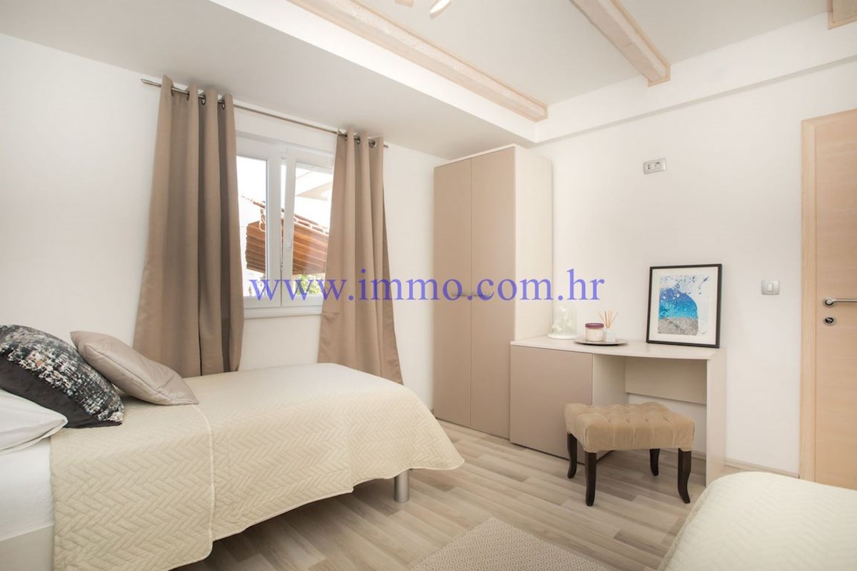 BELLA PROPRIETÀ NEI DINTORNI DI ŠIBENIK