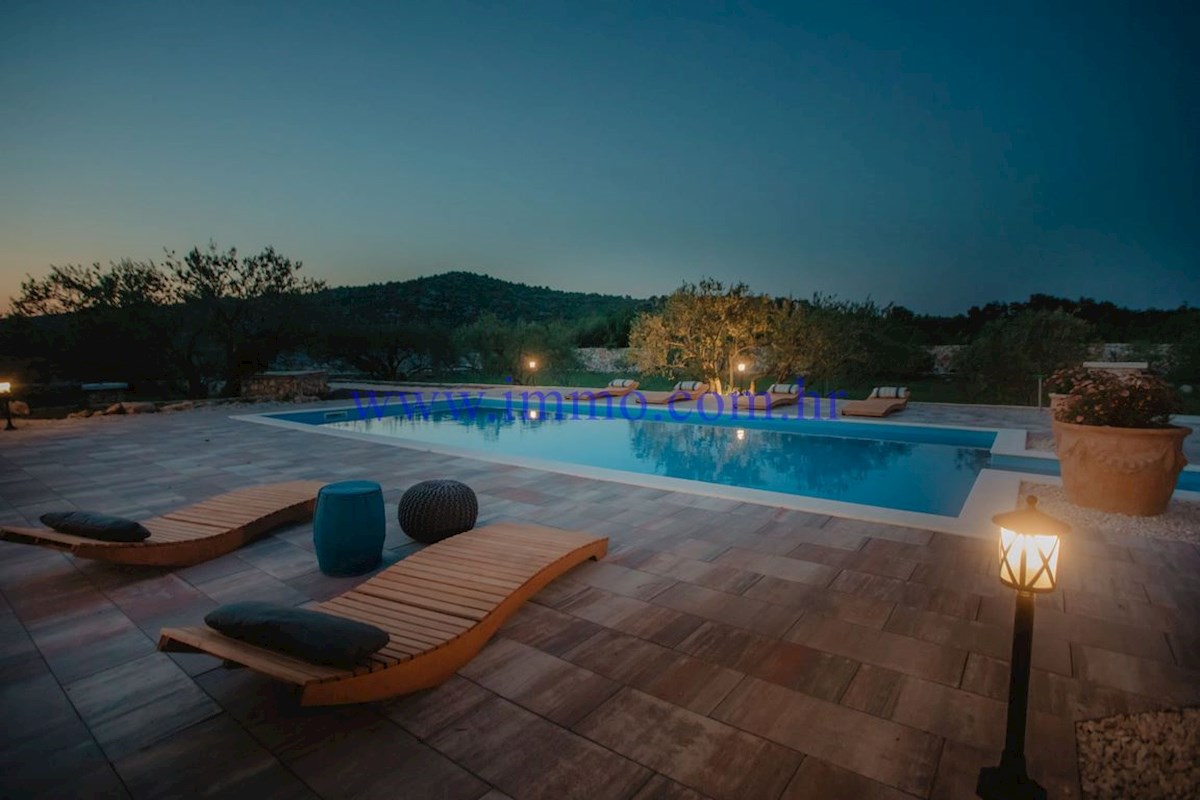 BELLA PROPRIETÀ NEI DINTORNI DI ŠIBENIK