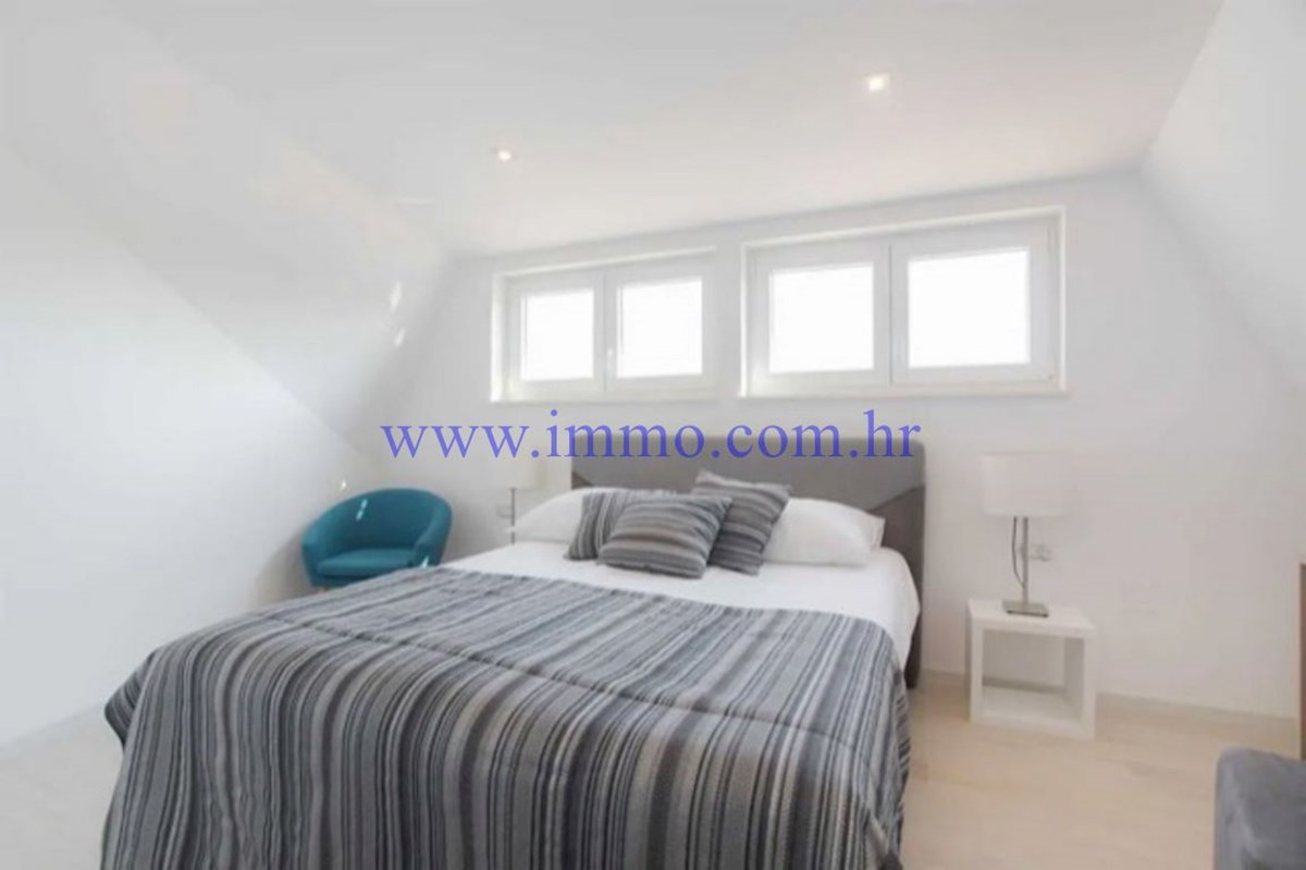 BELLA PROPRIETÀ NEI DINTORNI DI ŠIBENIK