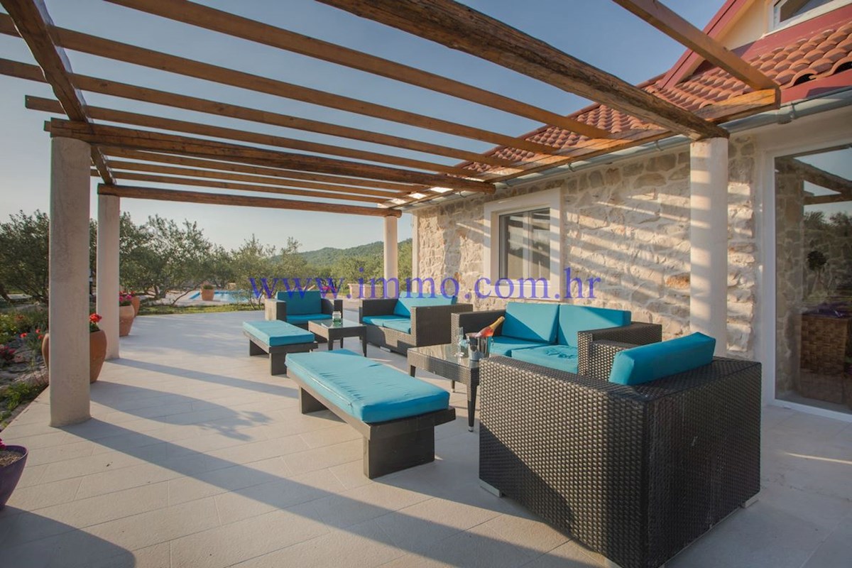 BELLA PROPRIETÀ NEI DINTORNI DI ŠIBENIK