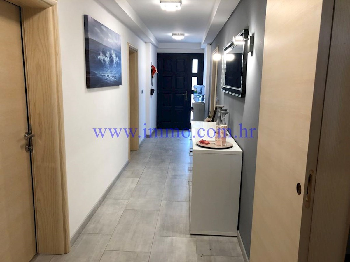 BELLA PROPRIETÀ NEI DINTORNI DI ŠIBENIK