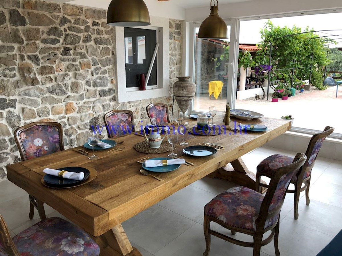 BELLA PROPRIETÀ NEI DINTORNI DI ŠIBENIK