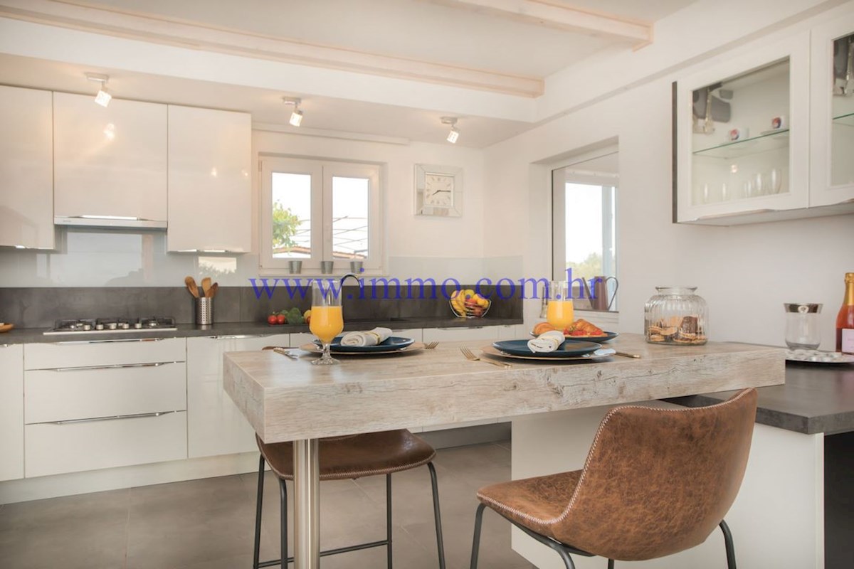 BELLA PROPRIETÀ NEI DINTORNI DI ŠIBENIK