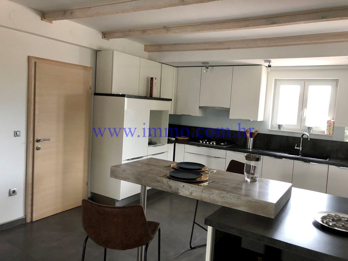 BELLA PROPRIETÀ NEI DINTORNI DI ŠIBENIK