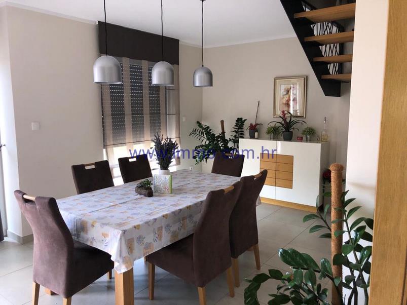 VILLA CON VISTA MARE VICINO A SIBENICO