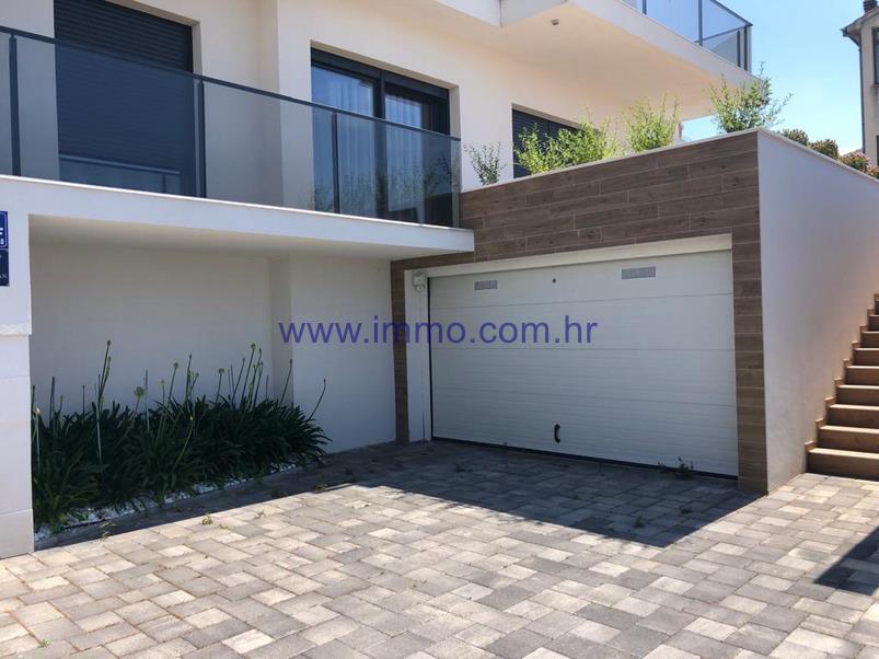 VILLA CON VISTA MARE VICINO A SIBENICO