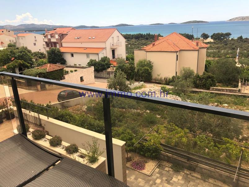 VILLA CON VISTA MARE VICINO A SIBENICO