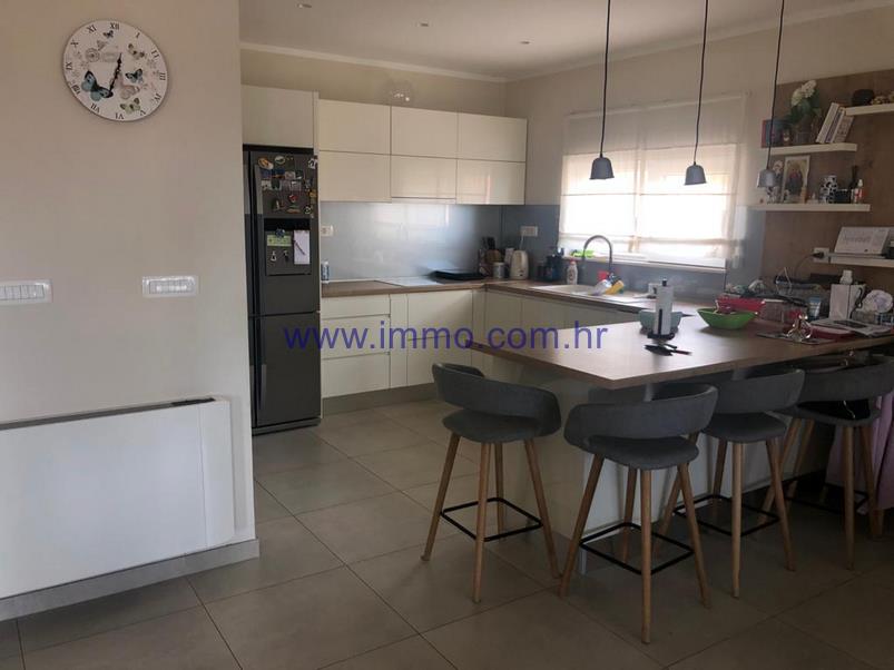 VILLA CON VISTA MARE VICINO A SIBENICO