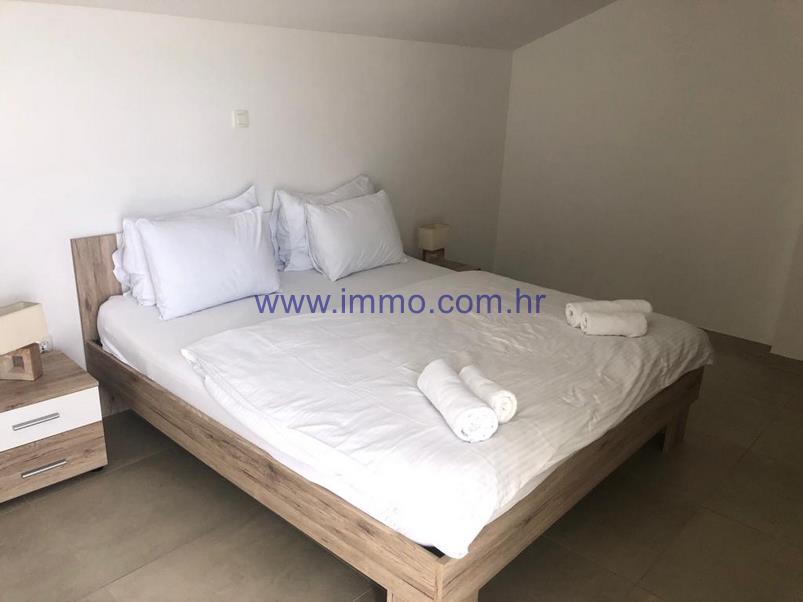 VILLA CON VISTA MARE VICINO A SIBENICO