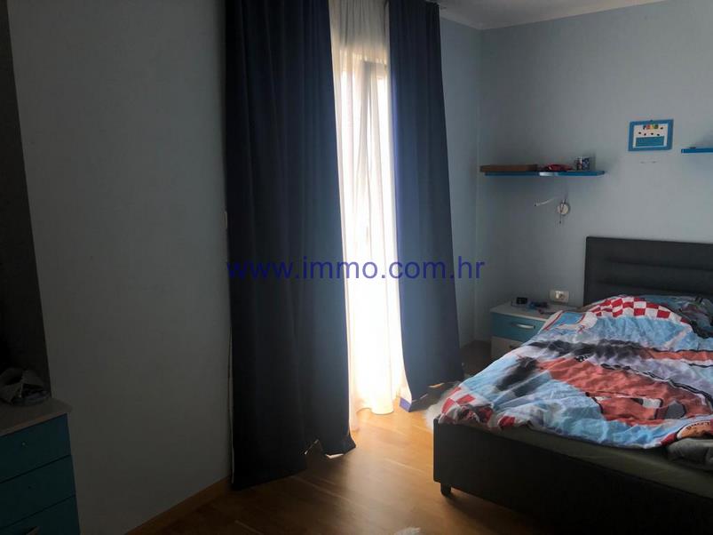 VILLA CON VISTA MARE VICINO A SIBENICO