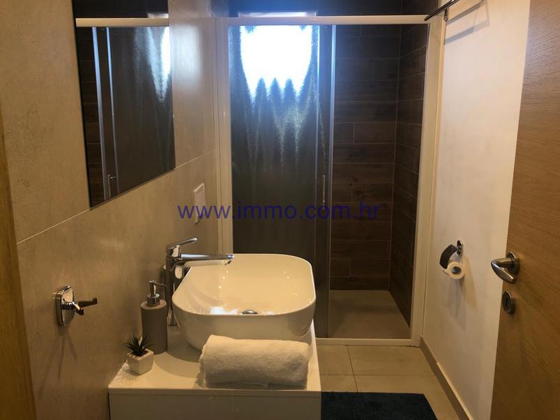 VILLA CON VISTA MARE VICINO A SIBENICO