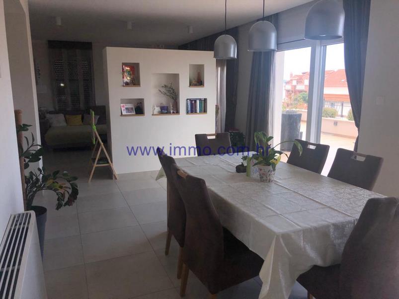 VILLA CON VISTA MARE VICINO A SIBENICO