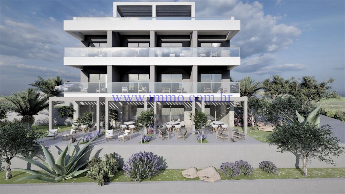 VILLE A SCHIERA IN COSTRUZIONE VICINO AL MARE
