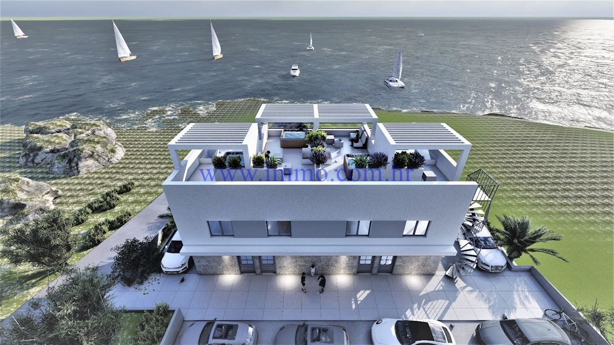 VILLE A SCHIERA IN COSTRUZIONE VICINO AL MARE