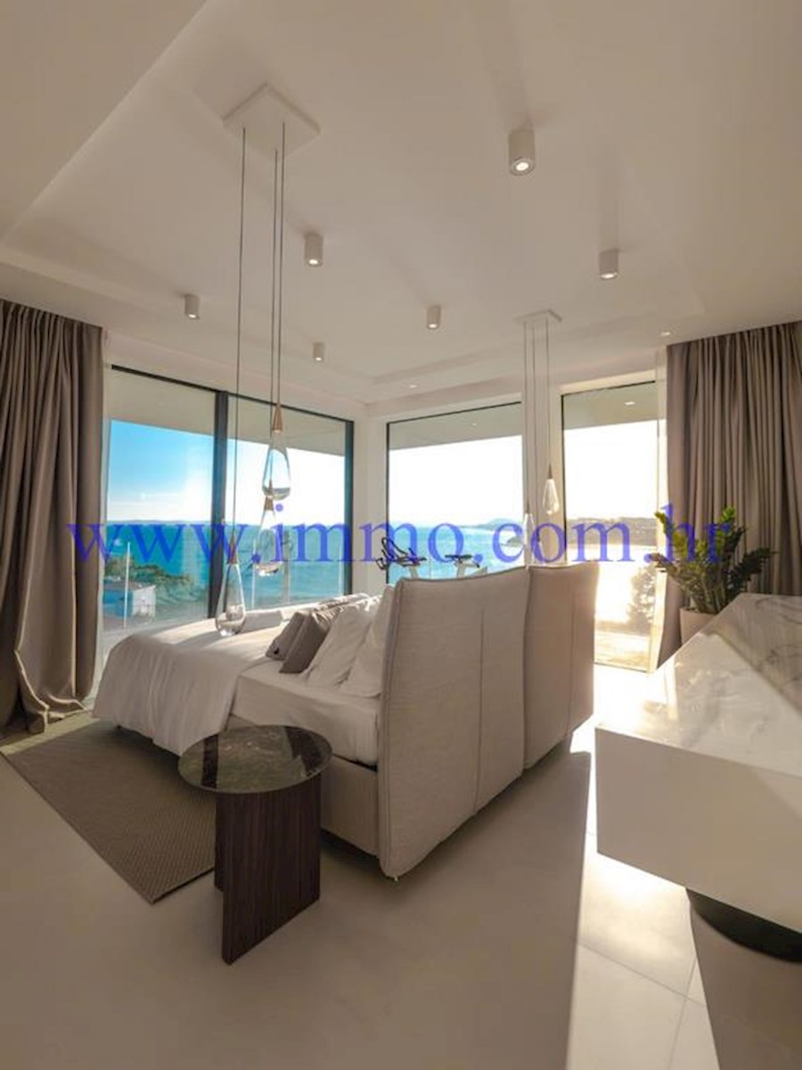 VILLA DI LUSSO CON VISTA MARE PANORAMICA