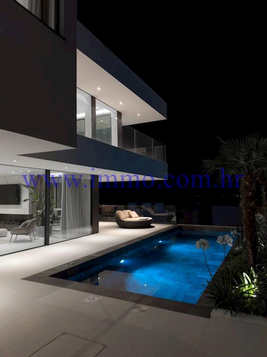 VILLA DI LUSSO CON VISTA MARE PANORAMICA