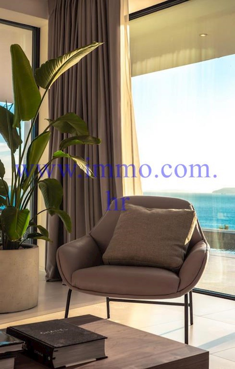 VILLA DI LUSSO CON VISTA MARE PANORAMICA