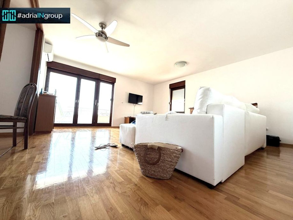 Piccolo edificio residenziale in una posizione attraente - Podstrana / leggi la descrizione