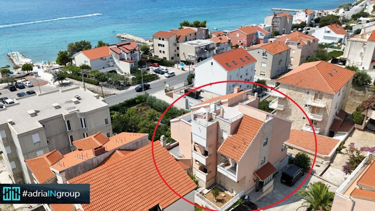 Piccolo edificio residenziale in una posizione attraente - Podstrana / leggi la descrizione