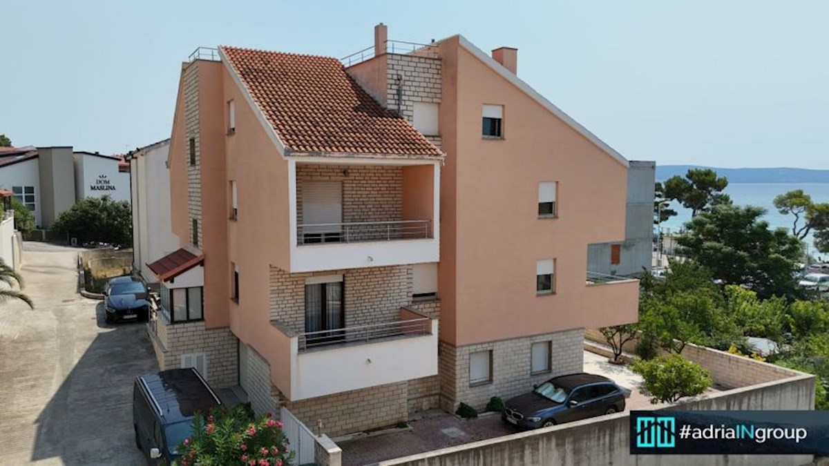 Piccolo edificio residenziale in una posizione attraente - Podstrana / leggi la descrizione