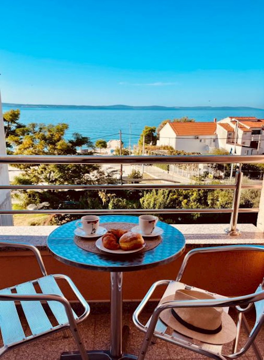 Piccolo edificio residenziale in una posizione attraente - Podstrana / leggi la descrizione