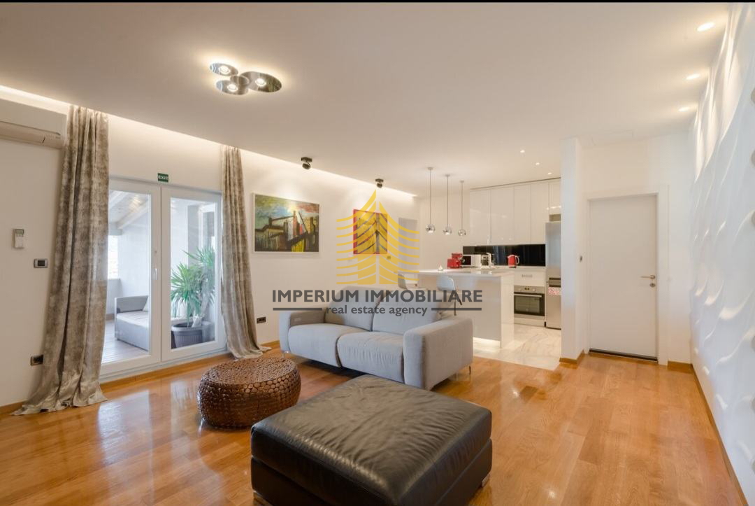 Lussuoso appartamento con tre camere da letto, garage + 2 posti auto