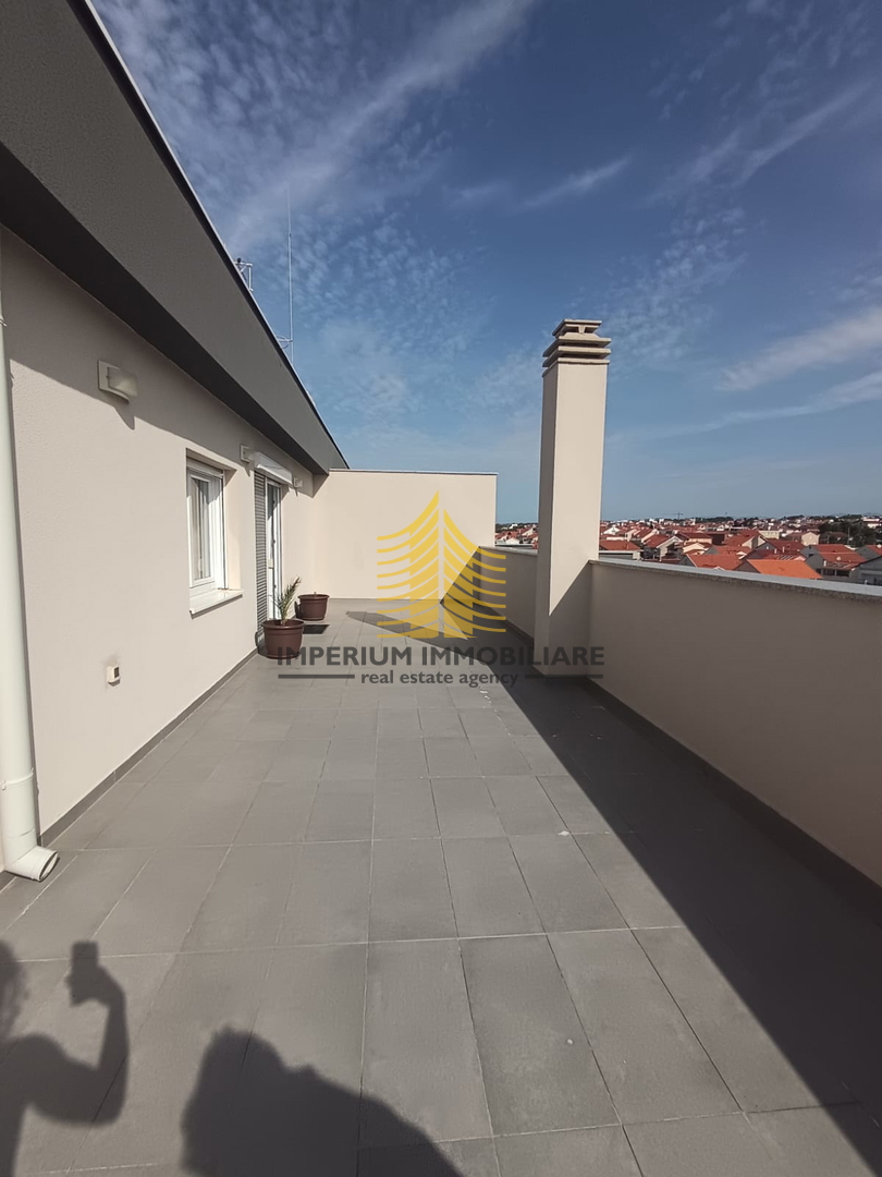 Appartamento, Vendita, Zara, Plovanija, 193m2, 2,5 locali (2 camere + soggiorno doppio)