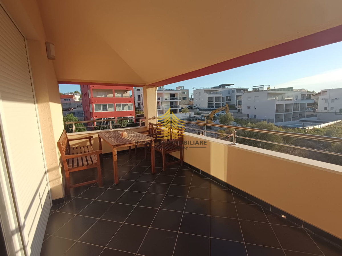 Appartamento, Vendita, Okrug, Okrug Donji, 110m2, 3,5 locali (3 camere + soggiorno doppio)